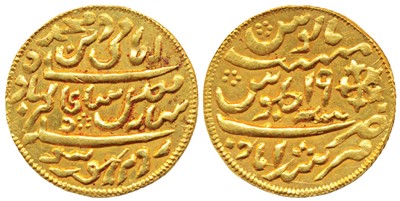 Lot 305 - Tokens and Badges