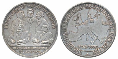 Lot 633 - Medals